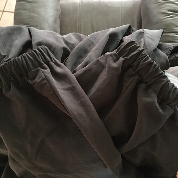 Guess Street Chic Jumpsuit 🖤 - Picture 6 of 11